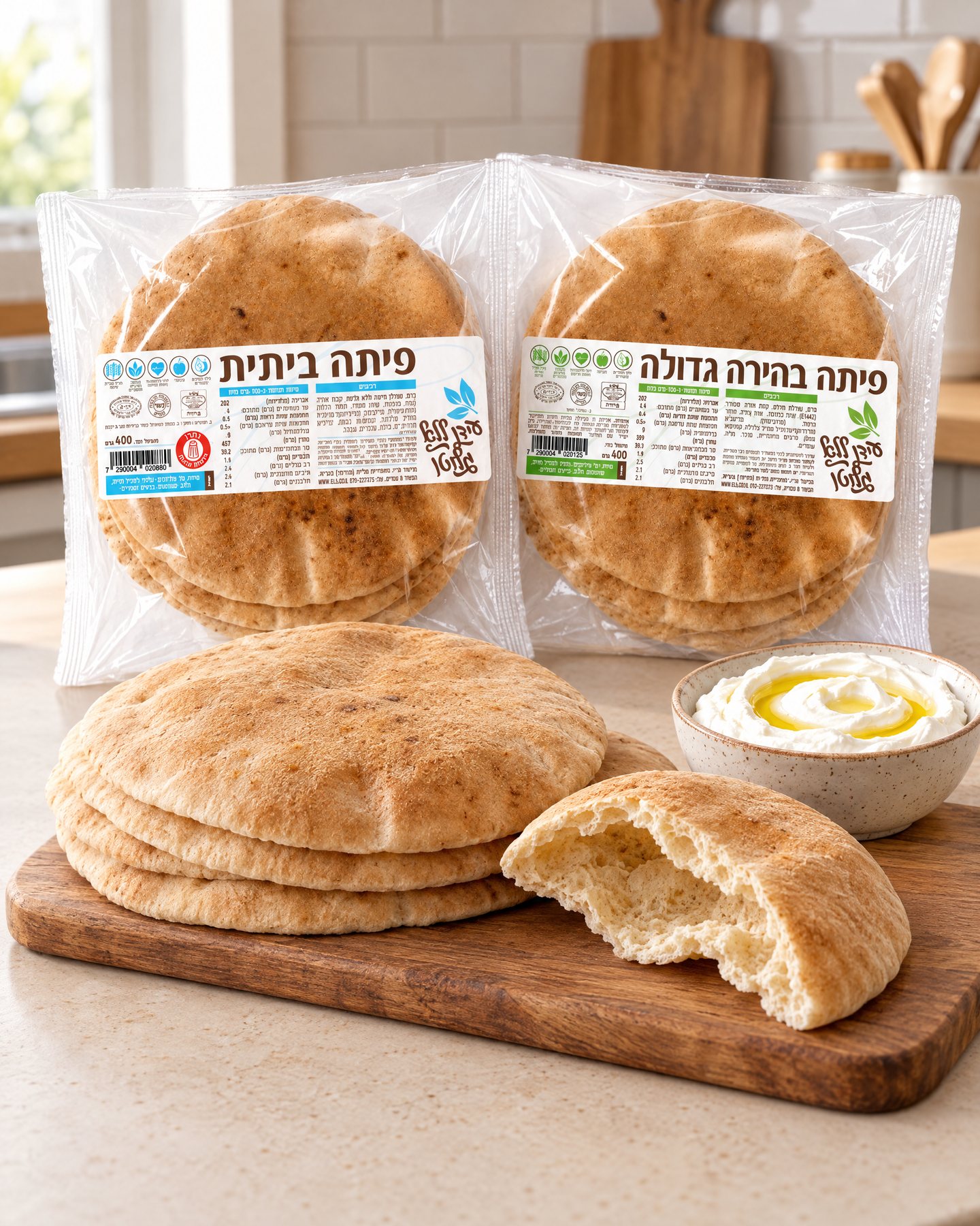 פיתות גדולות ורכות של עידן עם לבנה